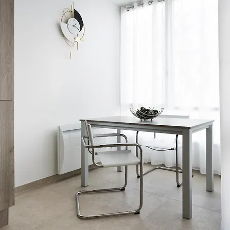 Duplex Luxueux 5 Etoiles Avec Terrasse *